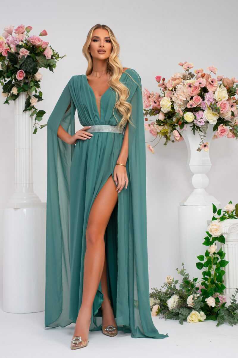 Дълга рокля с воали
